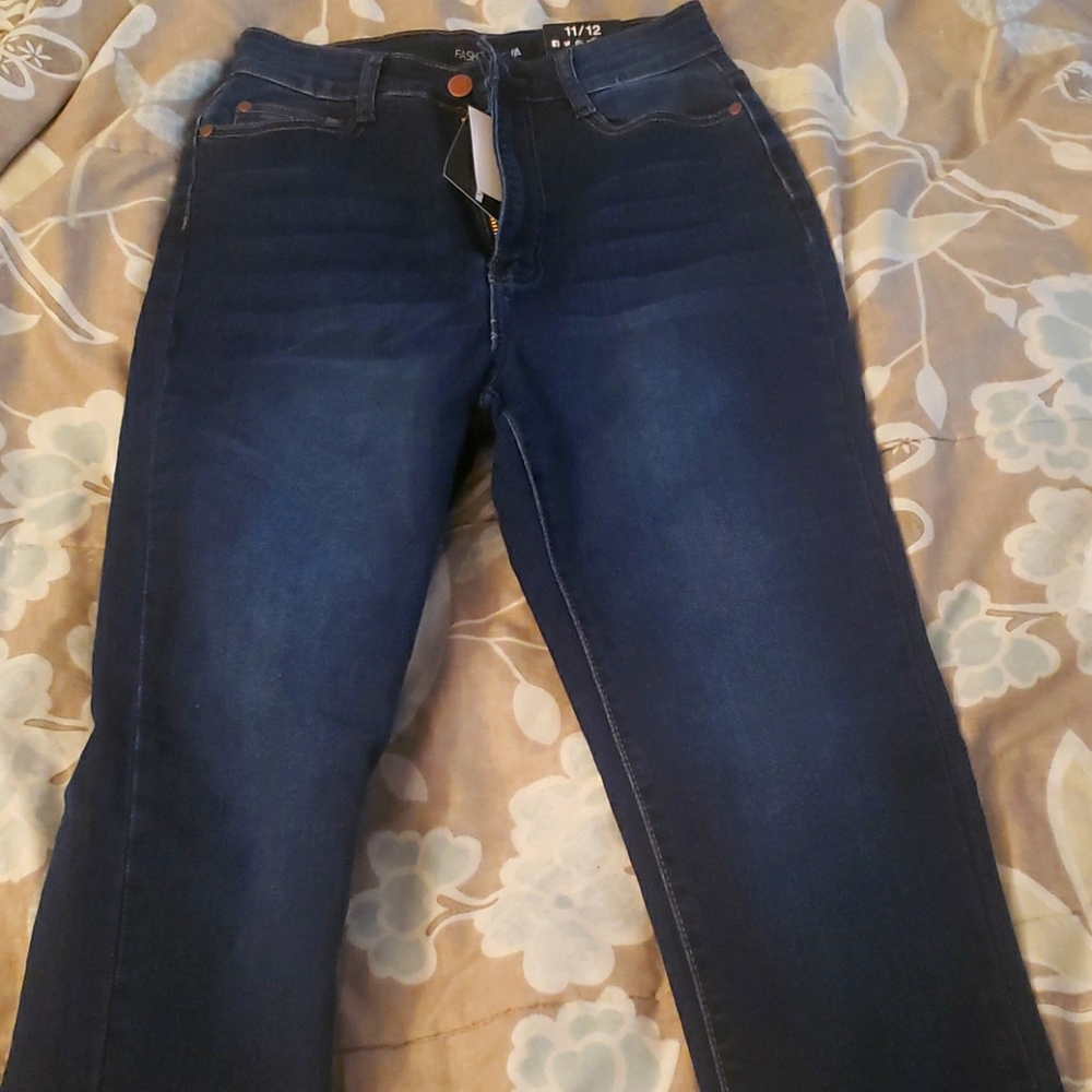 Jeans - Picture 1 of 3